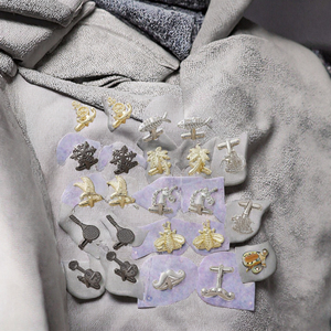 Boutons de manchette pour hommes amusants, style tendance et mignon, or, argent, noir, accessoires de chemise française, laiton, stock <span class=keywords><strong>KERONG</strong></span>, cadeau - Product Image 3