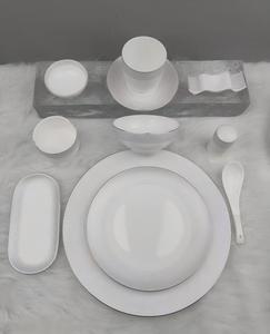 Service de table en porcelaine fine 45% multi-séries, motifs décoratifs variés, bord doré, pour hôtels, mariages et restaurants - Product Image 4