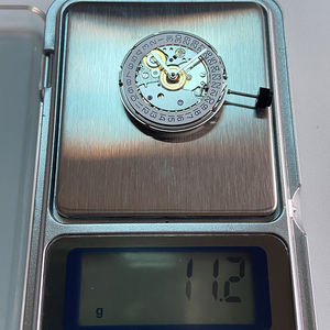 Mouvement Blanc Premium 2824, Date à 3 Positions, Amortisseur de Chocs Fleur de Prunier, Grandes Aiguilles, 28800 VPH, Performance Stable - Product Image 6