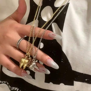 Collar con colgante de circonita de acero inoxidable de dientes pequeños, versión alta, Empress Dowager Vivienne, cadena Figaro de moda, de alta gama para hombre - Product Image 3