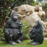 Ensemble de sculptures de gorilles grandeur nature personnalisées, statues de singes réalistes en résine pour la décoration de jardins et de zoos en extérieur