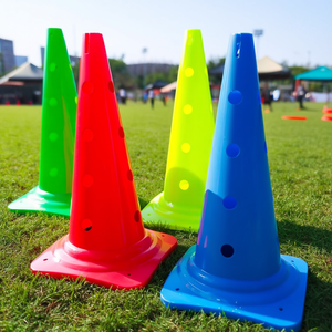 Cône d'entraînement de 50 cm avec 16 trous et dessus sculpté pour équipement d'entraînement d'agilité - Product Image 3