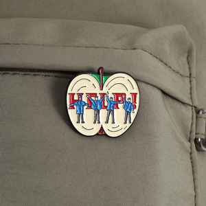 Spille Vintage in Smalto a Tema Rock Band, Design con Teschio, Croce e Chitarra, Spilla da Bavero all'Ingrosso - Product Image 3