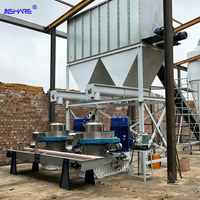 Machine à granulés de biomasse verticale à matrice annulaire de 132 kW pour la fabrication de granulés de bois, de coques de riz, de paille et de sciure de bois, fabriquée par un fabricant chinois