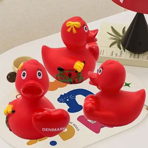 E141 Patito de Goma en Forma de Corazón de 3 Pulgadas, Personalizable con Logotipo, de Colores, para Bicicleta, Juguete de Baño Seguro, Flotante y con Sonido, para el Desarrollo Cognitivo - Product Image 4