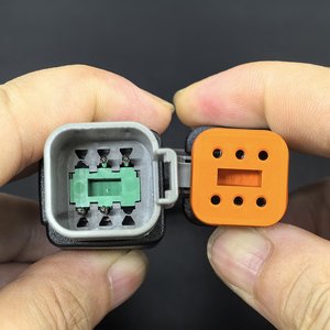 Aangepaste DT waterdichte overmolding automotive verlengkabel 18AWG stroomkabelboom met 6-pins Deutsch gegoten connector voor vrachtwagens - Product Image 4