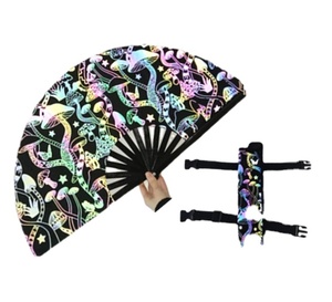 พัดมือลายเห็ด ขนาด 33 ซม. ผ้าสะท้อนแสงสีดำ โครงไม้ไผ่ สำหรับงานเรฟ ขนาดใหญ่ พร้อมส่ง 100% - Product Image 2