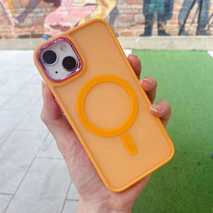 Meilleures ventes de coque de téléphone de marque de luxe avec chargeur sans fil bord carré étui souple en TPU étui pour téléphone portable pour iphone 15 - Product Image 2