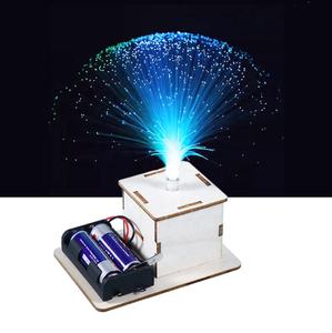 Ciencia y Tecnología, Pequeña Invención, Lámpara <span class=keywords><strong>de</strong></span> Madera Colorida Hecha a Mano para Niñas, Material <span class=keywords><strong>de</strong></span> Ensamblaje DIY para Estudiantes <span class=keywords><strong>de</strong></span> <span class=keywords><strong>Primaria</strong></span> - Product Image 1