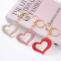 Porte-clés Cœur Diamant Créatif en Alliage de Zinc Luxe Léger, Pendentif de Sac, Cadeau Promotionnel pour Couple, Idéal pour l'Export