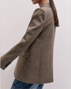 Blazer marrón a cuadros de un solo botón con solapa con muescas, bolsillos con solapa y silueta entallada, ideal para uso profesional en la oficina - Product Image 4