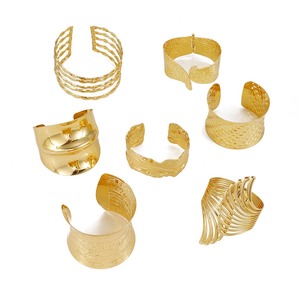 Brazalete de Aleación con Textura Irregular Ajustable Estilo Europeo-Americano, Procesamiento Personalizado Según Imagen para Fiestas - Product Image 5