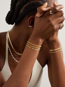 Bracciali Dorati Set di Gioielli Impermeabili per Donna alla Moda Delicati e Impilabili con Catena a Maglia Cubana e Paperclip Accessori Fashion - Product Image 5