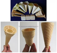 Cônes roulés de cornet de poke de crème glacée de cuisson de cône de sucre de roulement rotatoire faisant la machine