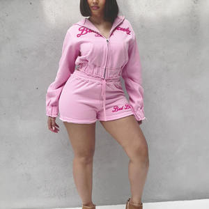 कस्टम पफ प्रिंट लोगो महिला दो टुकड़े हुडी सेट कट सीडब्ल्यू कपास जॉगर्स स्वेटसूट सूरज की धुलाई और लघु सेट - Product Image 3