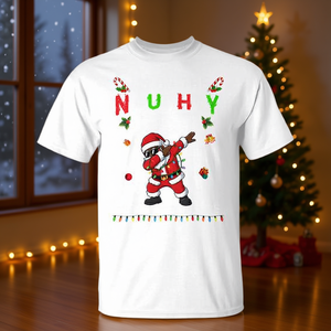 Camiseta Naughty List Christmas Santa Dabbing, diseño divertido navideño en color blanco - Product Image 3