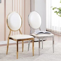 Chaises de banquet d'extérieur modernes en métal empilables, de luxe, dorées, de haute qualité, écologiques et étanches, pour villas et hôtels – Vente chaude