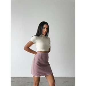 Falda Corta de Cachemira Rosa para Mujer - Product Image 6