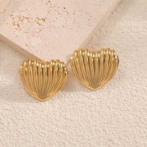 Boucles d'oreilles en acier inoxydable pour femmes Jingciren Boutique haut de gamme, motif fleur creuse martelée, accessoires pour femmes, vente en gros - Product Image 3