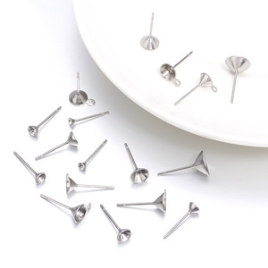 Postes para pendientes de acero inoxidable con forma triangular para la fabricación de pendientes, accesorios de joyería 0049 - Product Image 1