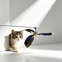 Jouet interactif pour chat d'intérieur, style pêche de luxe, avec fil d'acier rotatif et moulin à vent.
