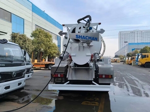 Camión de succión de aguas residuales SHACMAN ISUZU HOWO 6X4 16-20CBM para dragado de tuberías y succión de aguas residuales - Product Image 4