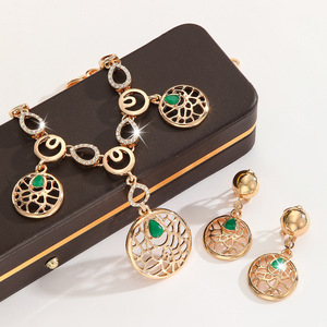 Conjunto de Joyería Bohemia de Aleación de Alta Calidad, Collar y Pendientes de Dos Piezas, Decoraciones de Moda Transfronterizas de Gran Venta - Product Image 4