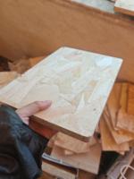 Panneau OSB imperméable 1220*2240 18mm 4x8ft, panneau à fibres orientées pour la construction, les toitures et les revêtements de sol, panneaux structurels