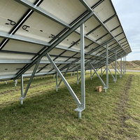 Systèmes de montage solaire au sol de haute qualité avec vis de fixation, structure de support en acier revêtu Zn-Al-Mg pour 3 MW