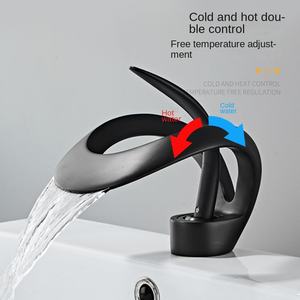 <span class=keywords><strong>Grifo</strong></span> de <span class=keywords><strong>lavabo</strong></span> de lujo, <span class=keywords><strong>grifo</strong></span> mezclador de <span class=keywords><strong>cascada</strong></span> para baño, <span class=keywords><strong>grifo</strong></span> mezclador de fregadero de agua fría y caliente montado en Cubierta de latón - Product Image 4