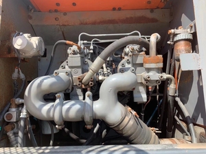 Excavatrice sur chenilles hydraulique Hitachi ZX350 d'occasion, équipement de construction orange pour travaux de terrassement et manutention de matériaux - Product Image 3