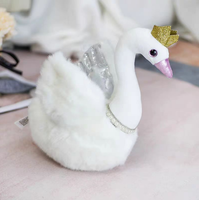 Couronne cygne peluche noir blanc peluche princesse fille préférée pas cher oie peluche jouet