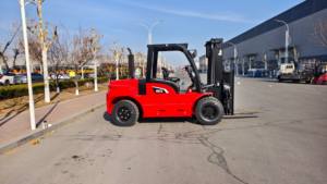 מחיר המפעל 8ton קיבולת להרים 3-6 מ 'משטח איזון מלגזה דיזל מלגזה למכירה - Product Image 5