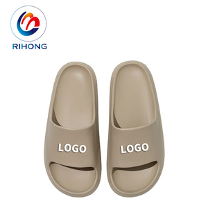 Sandales à enfiler d'été 2026 à semelle EVA, avec logo 3D et motif imprimé personnalisé, vente en gros à faible MOQ, prix abordable - Product Image 3