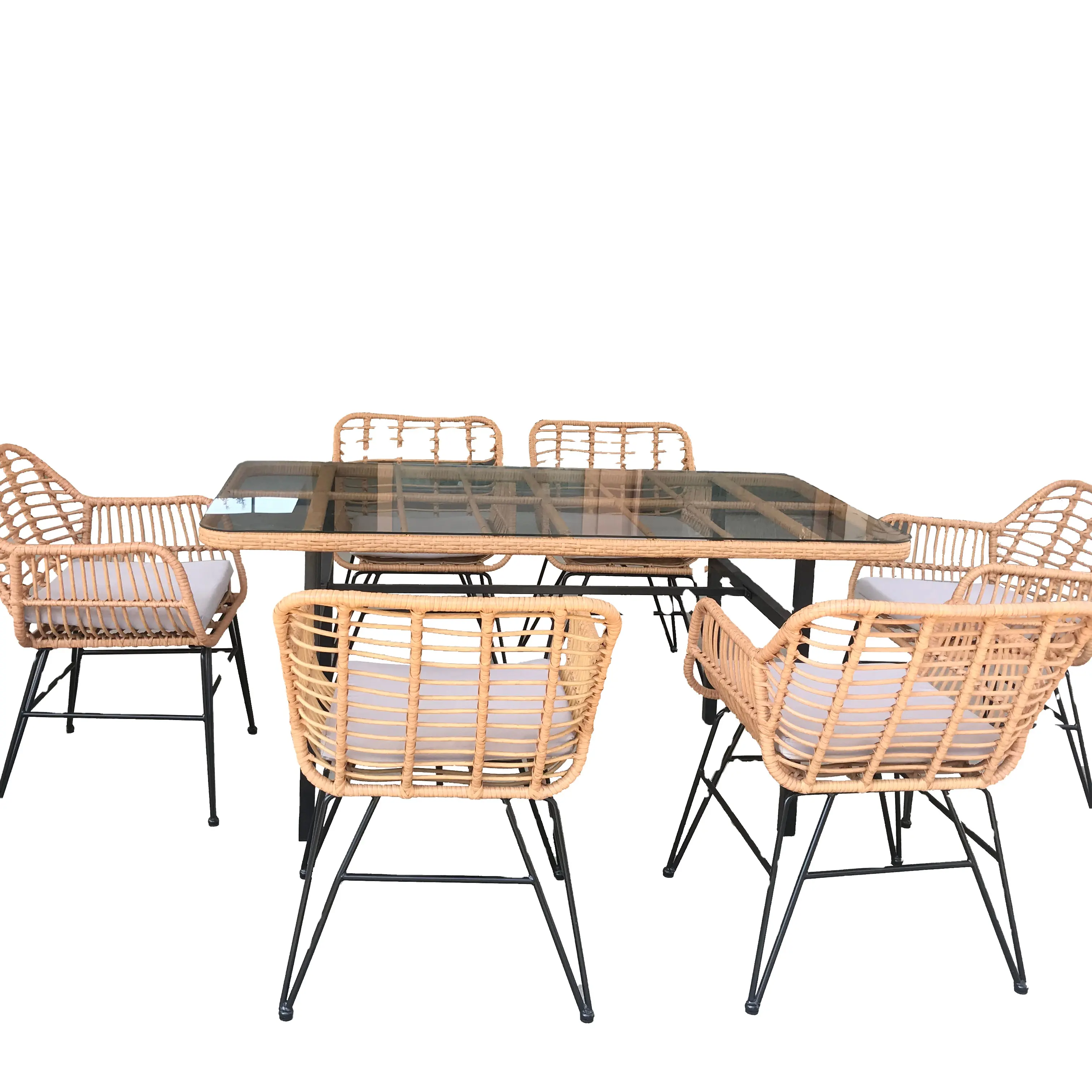Açık Rattan hasır mobilya setleri arka bahçe bambu tarzı Rattan altı sandalye ve bir masa mobilya setleri