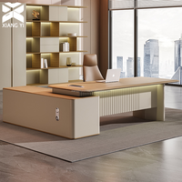 Bureau de direction de luxe en L, moderne, avec fonctionnalités convertibles, mobilier de bureau pour usage commercial