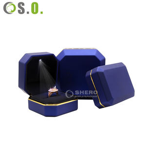 Cajas de lujo personalizadas en dorado, azul y rojo, con iluminación LED, para collares, pulseras, anillos, pendientes y joyas. - Product Image 5