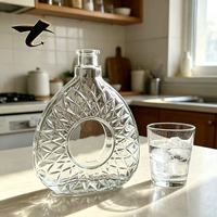 Offre Spéciale : Bouteille à Liqueur en Verre Super Flint de 780 ml, 850g, Design Coupé Cristal Lourd pour l'Emballage du Whisky et du Brandy