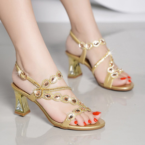 Nouvelles sandales Xuanhui d'été à talon carré de 7 cm en cuir véritable avec strass dorés en forme de goutte d'eau et bride de cheville pour femme - Product Image 6