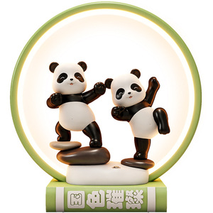 Lámpara LED Decorativa de Resina con Diseño de <span class=keywords><strong>Panda</strong></span> Pintado a Mano, Ecológica, con Función Táctil y Regulable, Recargable por USB, en Oferta - Product Image 2