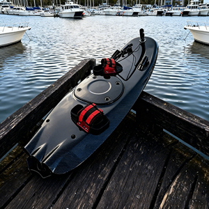 Tabla de Surf a Motor de Fibra de Carbono: Tabla de Surf a Motor a Gasolina para Surfear en el Océano - Product Image 1