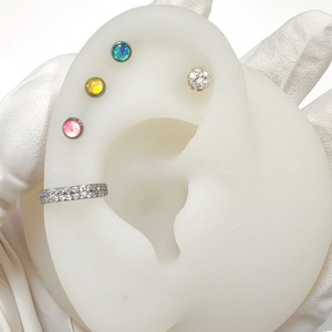 Piercing en titane F136 pour <span class=keywords><strong>l</strong></span>'<span class=keywords><strong>oreille</strong></span>, <span class=keywords><strong>l</strong></span>èvre et langue, avec <span class=keywords><strong>film</strong></span> pailleté <span class=keywords><strong>d</strong></span>égradé et multicolore irisé effet goutte <span class=keywords><strong>d</strong></span>'huile, en titane G23 - Product Image 5