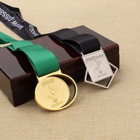 Médaille de football de football en bronze et argent découpé avec ruban au design personnalisé