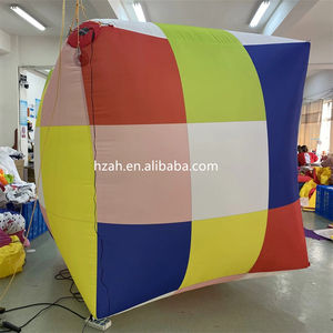 Dés gonflables géants suspendus à éclairage LED pour décoration de fête publicitaire - Product Image 4