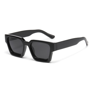 Jamie 5105 Square Frame Sunglasses Black UV400 Unisex Fashionable Outfits For Parties And Gatherings - Product Image 1