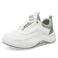 Nouvelles chaussures blanches pour hommes, baskets respirantes à semelle épaisse, chaussures de course décontractées tendance pour hommes, à porter au quotidien