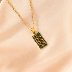 Collar con etiquetas rectangulares de circonia cúbica cuadrada hueca Avenida de cristal Rosa verde de acero inoxidable de diseño creativo - Product Image 4