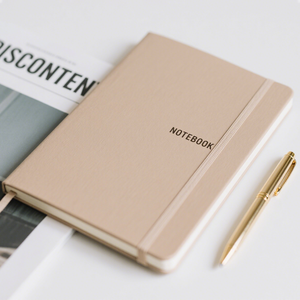 Cá nhân cảm ứng mềm mại máy tính xách tay biểu tượng tùy chỉnh holograaphic in ấn thương hiệu Lưu ý cuốn sách PU bìa cứng A5 máy tính xách tay biểu tượng tùy chỉnh - Product Image 2