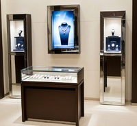 Grande vitrine à bijoux avec éclairage LED et dimensions personnalisables