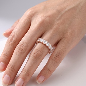 แหวนแต่งงานเพชรซินเธติก IGI Certified 3 กะรัต ทรงกลม ตัวเรือนทองคำขาว 18K สำหรับผู้หญิง เครื่องประดับชั้นดี - Product Image 2